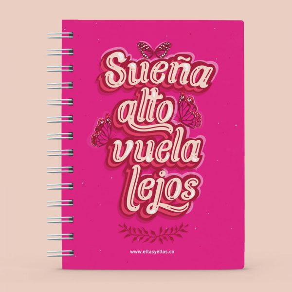 Cuaderno pequeño con diseño de mariposas